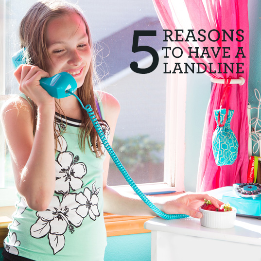5 Reasons to Have a Landline